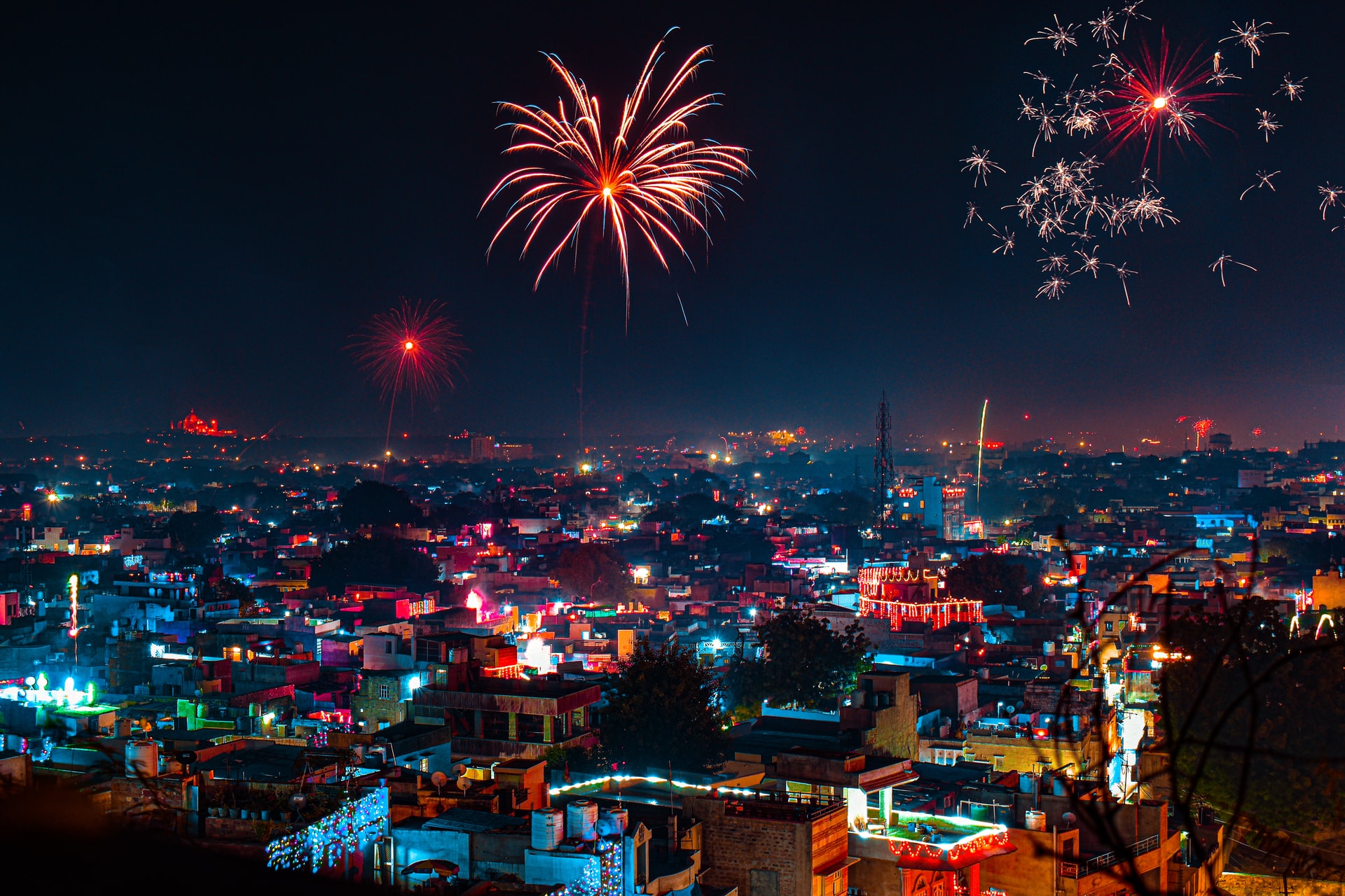 How Do Auspicious Occasions & Festivals Play A Role In Buying Homes In India?