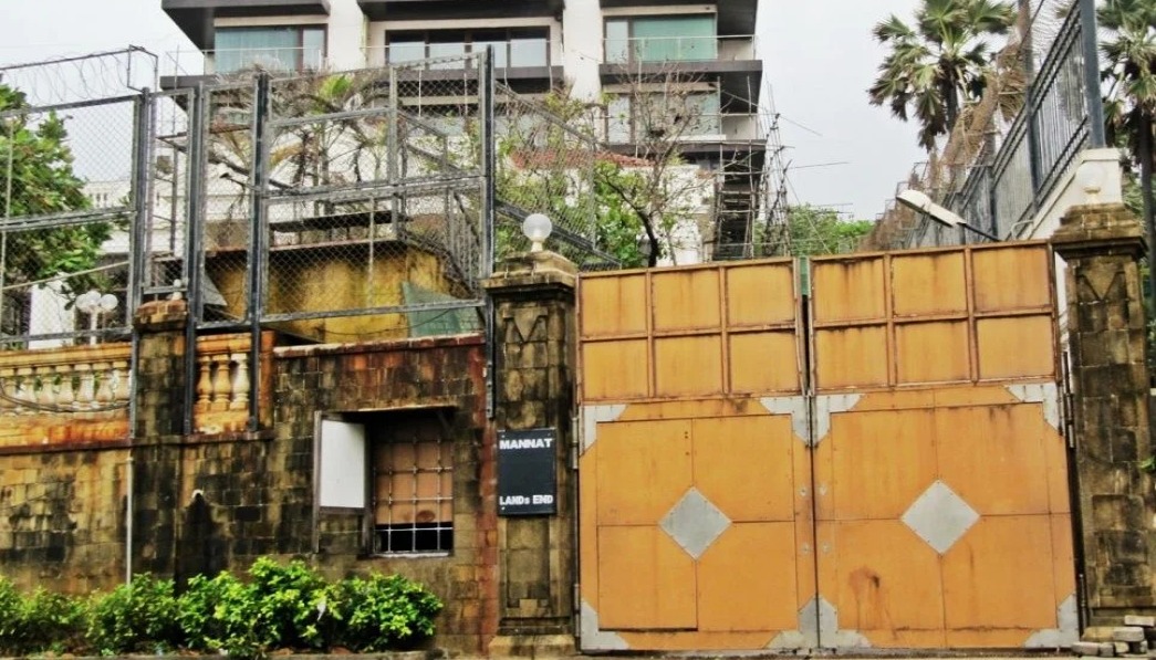 Mannat outside Image