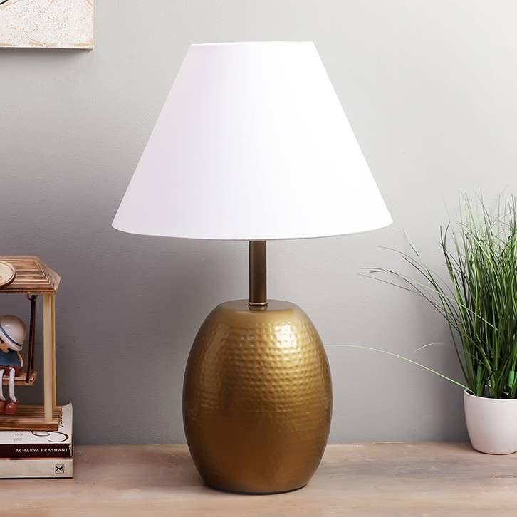 housewarming gift ideas - table lamp