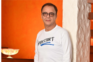 Vidhu Vinod Chopra Buys Bandra Apartment for ₹7.75 Crore